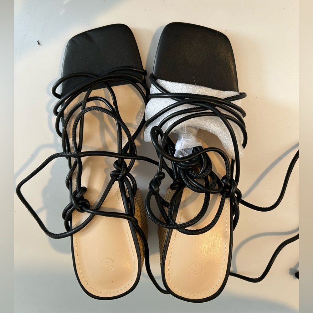 Amazon Elegant Black Strappy Women's Sandals